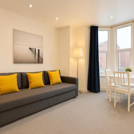 Stylish Modern Apartment For Up To 4 Nr Citycentre คาร์ดิฟฟ์ ภายนอก รูปภาพ